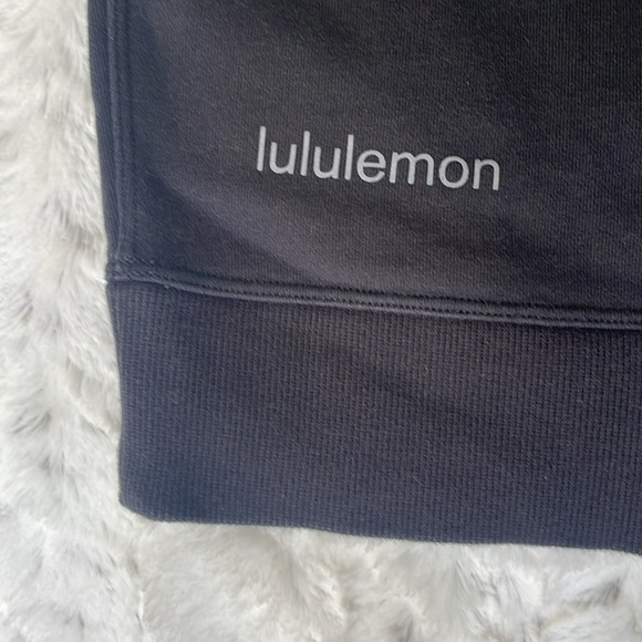 Lululemon Crew Sweatshirt - Picture 5 of 6